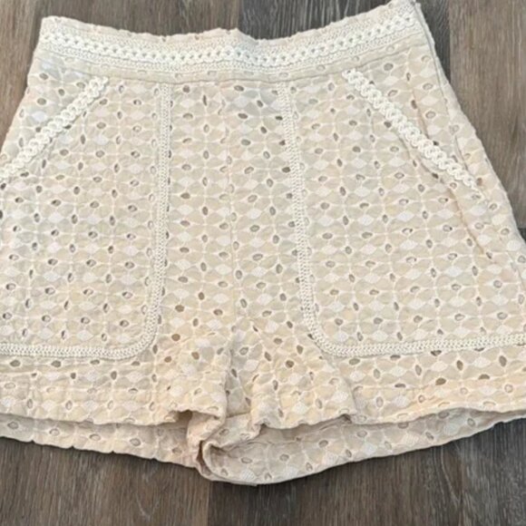 Zara Embroidered Shorts - Small - NWT - Picture 5 of 5